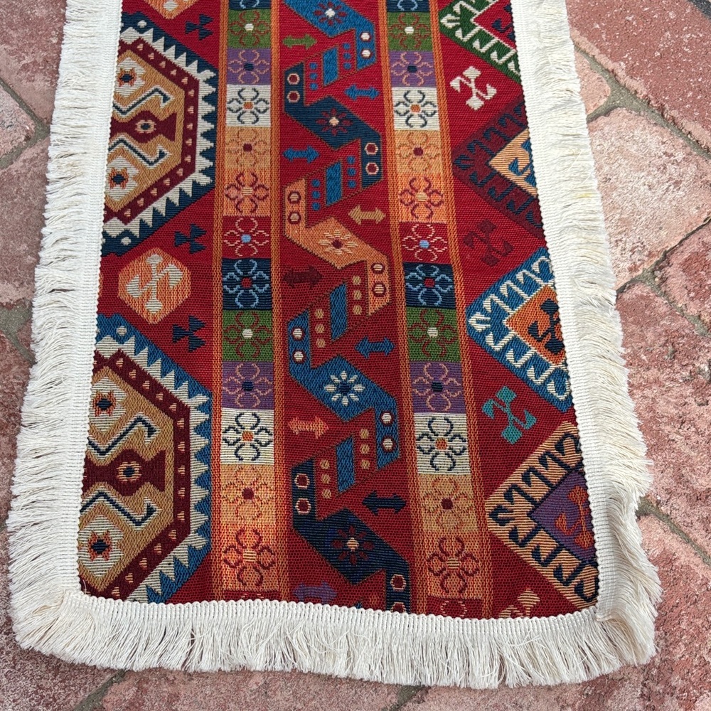 Aztec table runner - Picture 2 of 5